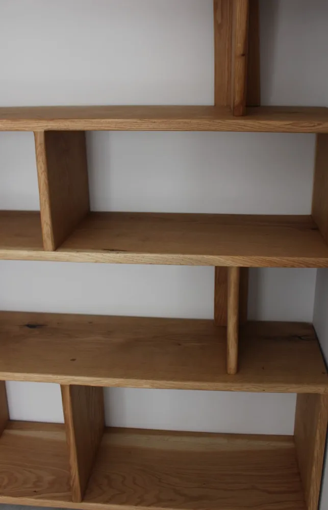 Amytis — geometria półek, profil