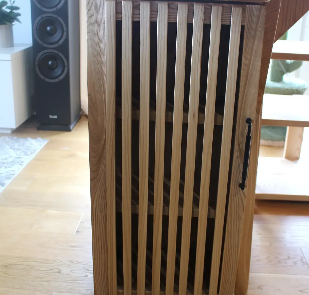 Trinity — tambour of vertical ash slats